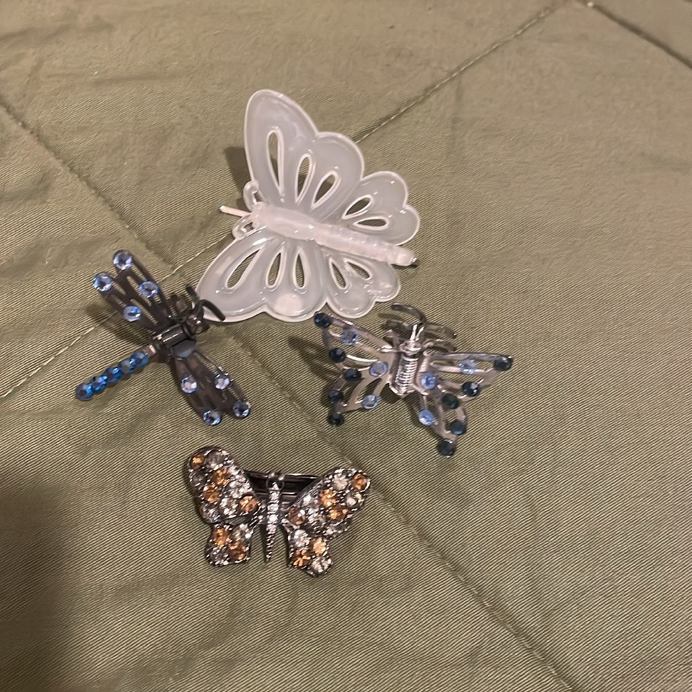 Hair ornaments bag of 4 pieces -butterflies and dragon fly.